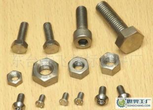 供應(yīng)廠家特價(jià)直銷鈦外六角螺絲8*55，量大從優(yōu)，助力機(jī)械行業(yè)高效生產(chǎn)